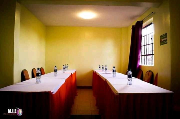 Crown Hotel Kericho Extérieur photo